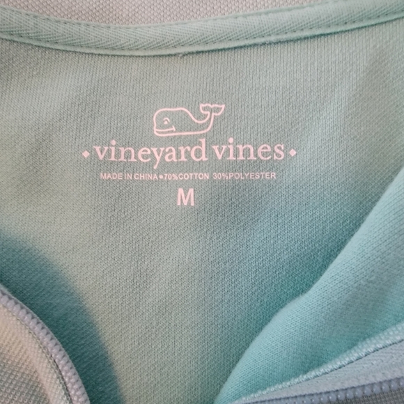 Vineyard Vines 1/2 Zip Pullover- Size Medium - Picture 5 of 7